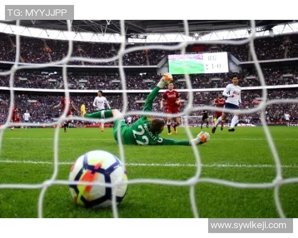 U20意大利与英格兰激战正酣青年球员展现足球新风采