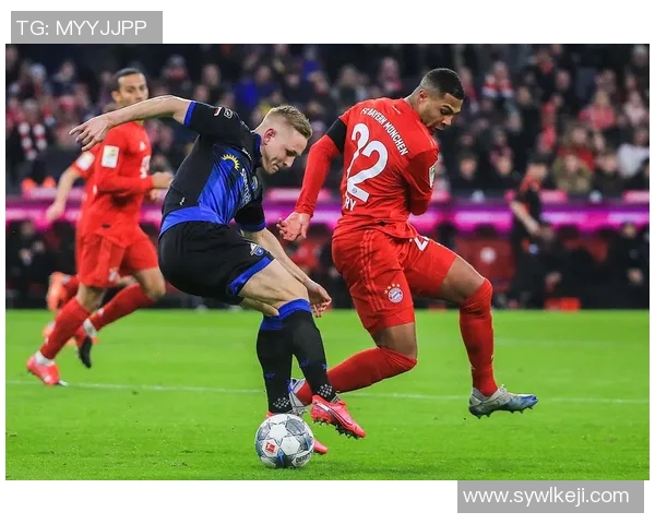 莱万重返安联球场引发拜仁球迷愤怒声讨:背叛与忘恩负义的争议之战 莱万重返安联球场引发拜仁球迷愤怒声讨:背叛与忘恩负义的争议之战