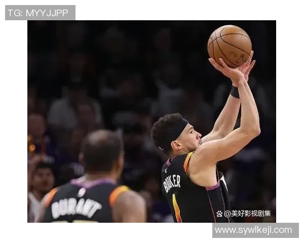 尼克斯与热火激烈对抗赛场冲突引发球迷热议与关注